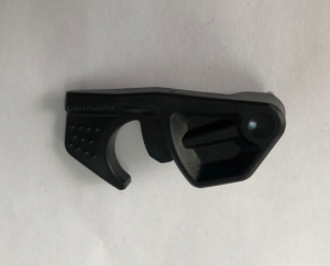 Защелка пластика левая для снегохода BRP Lynx 517306325