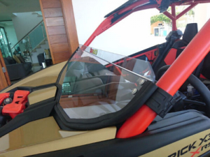 Стекло лобовое 1 2 CanAm Maverick X3 Kemimoto FTVWS011 715002909